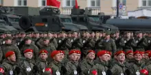 Mosca teme Kiev e cancella la parata: droni ucraini, lo stop a S.Pietroburgo