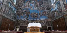 "Extra omnes", oggi si apre il Conclave. Prima fumata dopo le 19. L'appello dei cardinali