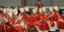 Extra omnes: al via il Conclave che deve eleggere il successore di Papa Francesco: le dirette Rai