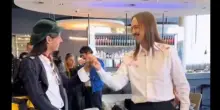 Eurovision, primo incontro tra Lucio Corsi e Tommy Cash, vero "rivale" di San Marino