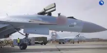 Agile e minaccioso, la silhouette del nuovo caccia russo Su-35S nel video propagandistico