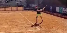 I colpi violenti Hurkzak già nell'allenamento prima di scendere in campo contro Mensik: video