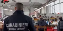Caso Valentino bags, il blitz dei Carabinieri negli opifici cinesi