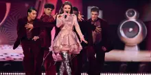 Lussemburgo, Laura Thorn nella casa di bambola canta La Poupée Monte Le Son