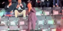 Achille Lauro canta live agli Internazionali di Roma: il centrale come un'arena