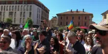 Gallarate, flash mob contro raduno ultradestra: "Non li vogliamo, sono fuori dalla Costituzione"