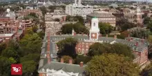 Trump blocca Harvard: stop agli studenti stranieri
