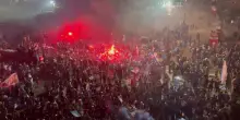 La panoramica dall'alto delle piazze di Napoli dopo la vittoria: la città esplode di gioia