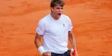Finale Atp 500 Amburgo, Cobolli-Rublev 6-2 6-4. L'azzurro vince il titolo più importante in carriera