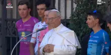 Leone XIV benedice i ciclisti del Giro: "Siate attenti a tutto: cuore, mente, corpo e spirito"