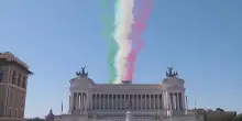 2 giugno, le Frecce Tricolori sorvolano Fori Imperiali e Altare della Patria