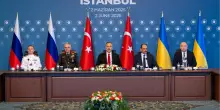 Il memorandum russo presentato a Istanbul: tutte le condizioni per la pace di Putin