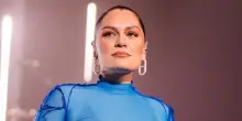 Jessie J annuncia di avere un cancro al seno: "Dovrò operarmi, sparirò per un po'"