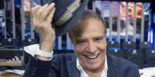 Tanti auguri a Enrico Montesano, l'attore dai mille volti compie 80 anni