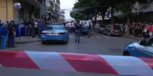 Omicidio ad Afragola, uomo ucciso a colpi d'arma da fuoco in un negozio
