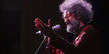Simone Cristicchi torna sul palco del successo, 20 anni dopo