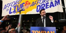 Sanders e Ocasio-Cortez sostengono Zohran Mamdani: “Il mondo guarda New York”