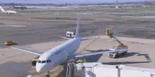 Traffico aereo in tilt per due ore nel Nord-Italia per un guasto radar, oltre 300 i voli cancellati