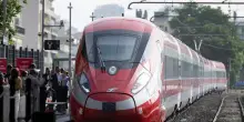 Ricomincia dai treni la stagione degli scioperi. Ora stop agli aerei