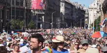 Orbán: "Il Pride è ripugnante". E prepara un'altra stretta contro le libertà civili