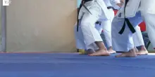 Abusi sessuali su tre allieve minorenni, arrestato maestro di taekwondo