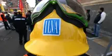 Emiliano: "Sull'ex Ilva i sindacati spronano ad andare avanti". Dal 1 agosto ripartono le gare