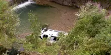 Recoaro Terme, pullmino con a bordo ragazzi autistici precipita sul greto del torrente Agno