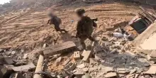 Truppe Idf tra le case distrutte di Jabaliya: l'operazione di terra nel nord di Gaza