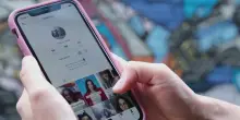 In arrivo stretta sui baby-influencer, ddl bipartisan al Senato