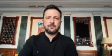 Zelensky: avviati colloqui per un possibile incontro con Putin. Dietrofront su legge anticorruzione
