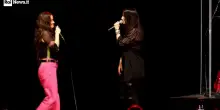 Alanis Morissette e Laura Pausini: il duetto a sorpresa sulle note di "Ironic" emoziona i fan