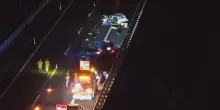 Scontro tra due auto sull'A21: un morto e tre feriti gravi, tra cui una ragazza di 12 anni