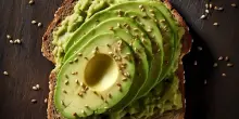 Intossicati in Sardegna per sospetto botulino: ritirati 2 lotti di polpa di avocado
