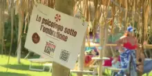 Arriva lo psicologo sotto l'ombrellone "così combattiamo lo stigma e promuoviamo la salute mentale"