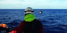 Migranti, un'imbarcazione si è ribaltata vicino a Lampedusa. Almeno 27 vittime, anche minori