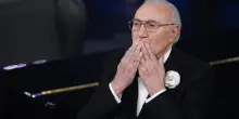 Tutti i baci di Pippo Baudo: dalle star internazionali a i grandi amici di sempre - LE FOTO