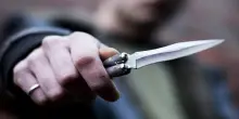 Vicenza, 62enne accoltellato per essersi rifiutato di dare una sigaretta: caccia all’aggressore