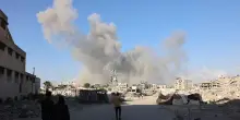 Gaza City sotto le bombe, media: da stamane 22 morti. Ucciso un soldato dell'Idf e 4 dispersi