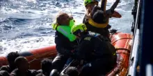 Naufragio in mare, sette migranti morti. Due deceduti dopo essere stati salvati dalla Humanity 1