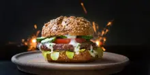 Etichette più chiare: il Parlamento Ue dice basta a “salsicce di tofu” e “veggie burger"