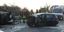 Tragico incidente nel Ferrarese, frontale tra auto: morti 2 ragazzi e una donna