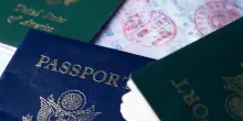 Così cambia Schengen, impronte digitali e fotografia invece del 'vecchio' timbro sul passaporto