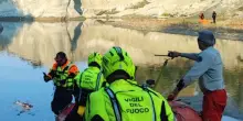 Si tuffa nel Secchia e non riemerge più, morto un 13enne