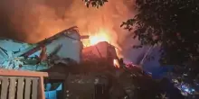 Esplosione in un casolare a Castel d'Azzano durante uno sgombero: morti 3 carabinieri, 13 feriti