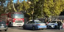 Liceo evacuato a Pescara per sostanza tossica nell'aria: un odore strano poi l'allarme