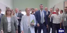 Landini: cortigiana, intendo dire Meloni portaborse di Trump. Il centrodestra contro Landini: offese