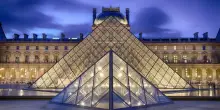 Il furto al Louvre come quello in "Lupin". Il museo da sempre protagonista di tanti film