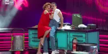 Ballando con le Stelle, il cha cha di Emma Coriandoli e Simone Di Pasquale