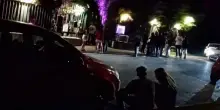 Due giovani accoltellati in centro a Milano, uno è in pericolo di vita