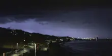 I fulmini su Genova visti da Voltri